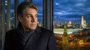 «Смотрели как детектив»: Каким был ведущий «Человек и закон» Пиманов.