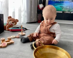 Как выбрать развивающие игрушки для новорожденного